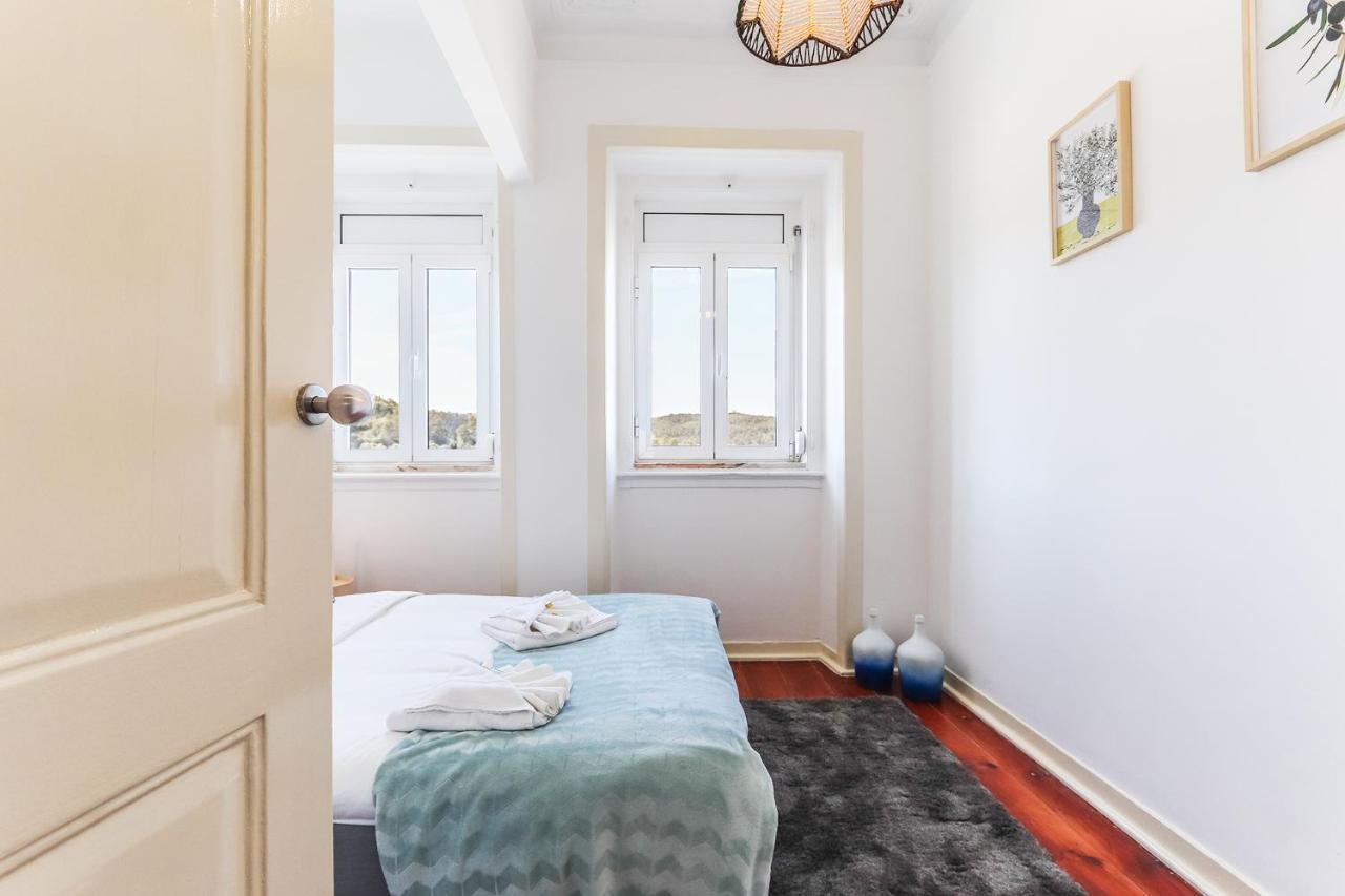 Vita Portucale ! Stylish Apartment Campo Ourique Lisboa Eksteriør billede